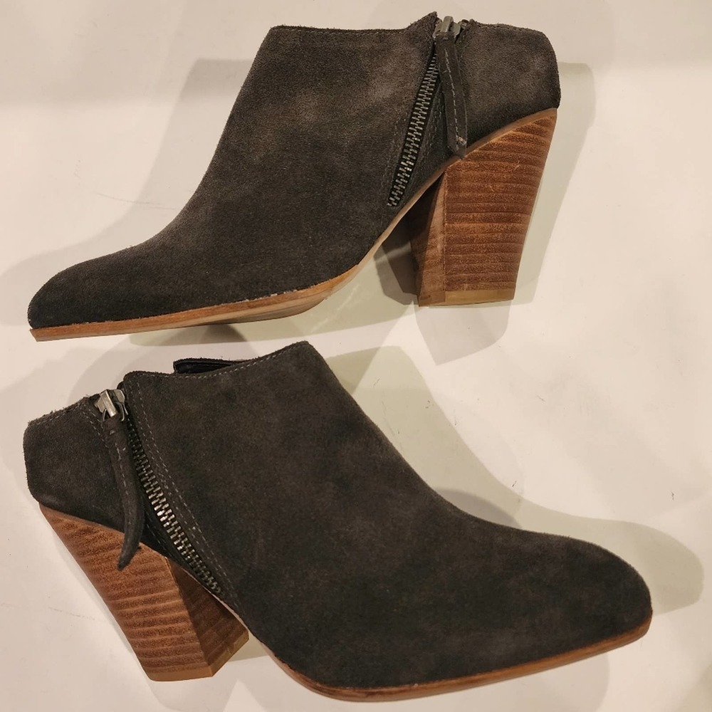 DOLCE VITA Charcoal Gray Suede low-back Booties SIZE 9M